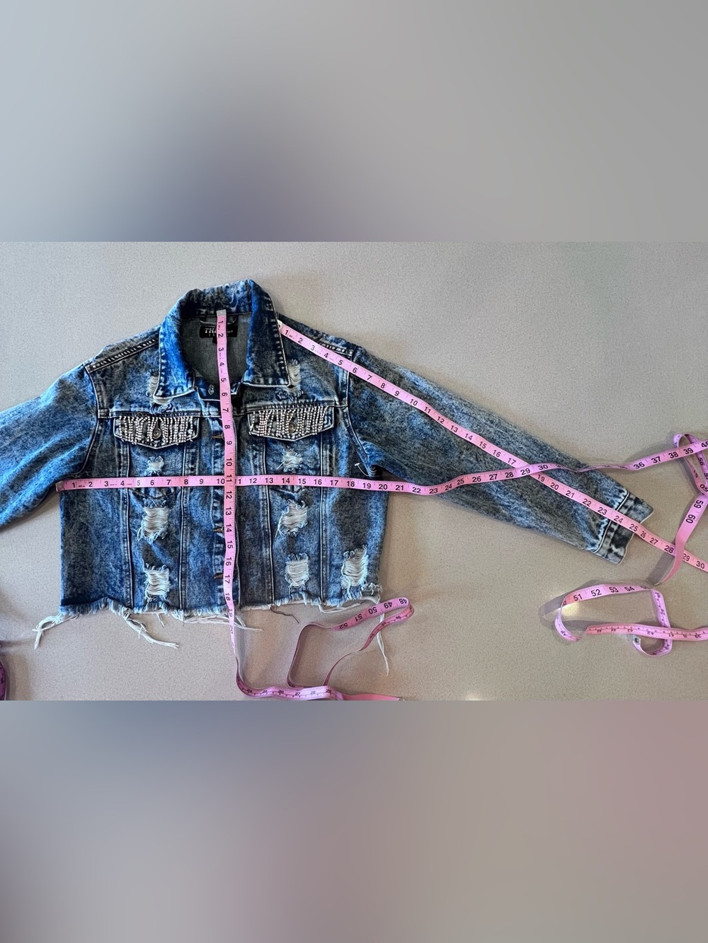 Distressed Acid Wash Frayed Denim Cropped Jacket Rhinestone Flap Pockets Small - Picture 9 of 9